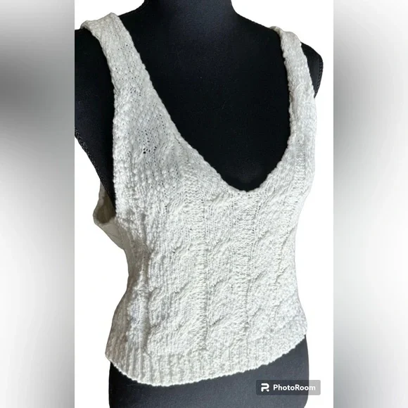 Show Me Your Mumu cream cable knit Trinity tank top sz medium versatile crop - Picture 7 of 7